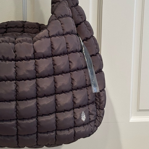 FP Movement Quilted Carryall Bag Graphite - Picture 4 of 5